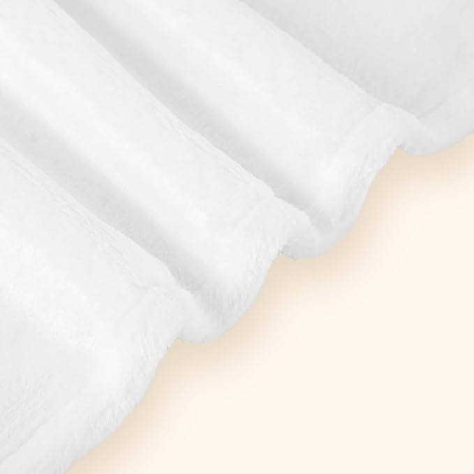 Fleece Throw Blanket for Couch, Sofa, Car, Bed, 60"x50" Cozy Soft Lightweight Fuzzy Flannel Warm Blanket Suitable for All Seasons (Cat)