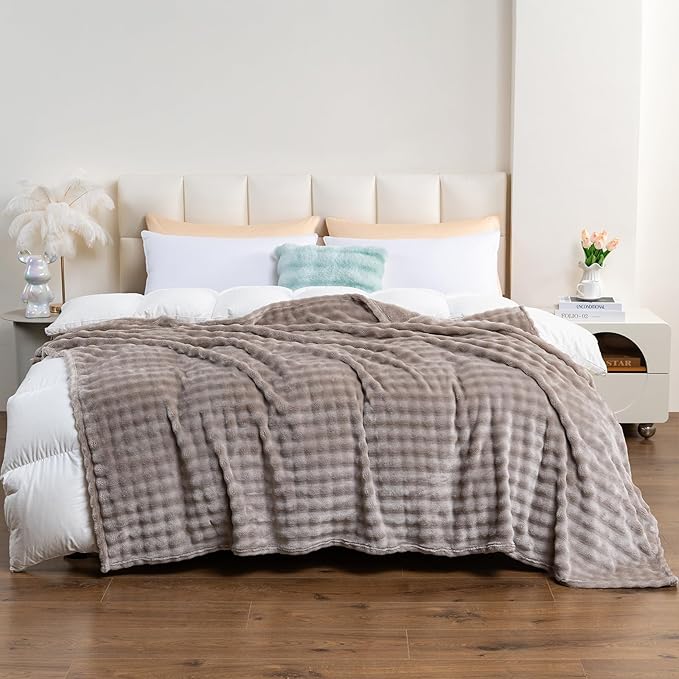 Faux Fur Throw Blanket, 3D Fleece Fluffy Bubble Blanket, Flannel Fuzzy Soft Plush Bubble Blanket for Sofa Bed Room Office, Decorative Throw Blanket, 40"x60" Khaki