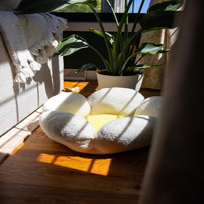 Catstages Purrfect Petals Washable Flower Shaped Round Cat Bed for Indoor Cats, Plush, White