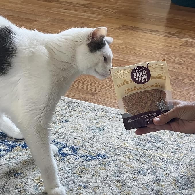 Farm To Pet Cat Treat Crumbles | Single Ingredient Chicken Cat Treats, Chicken Snacks - Healthy Cat Treats for Indoor Cats| Chicken Kitten Treats - Essential Cat Products (Mix with Wet/Dry Cat Food)