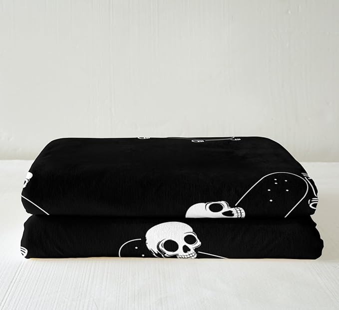 Skateboard Plush Blanket Death Skull Fleece Throw Blanket Gothic Skull Sherpa Blanket for Sofa Couch Bed Personalized Skeleton Bones Black White Fuzzy Blanket Room Decor Twin 60x80 Inch