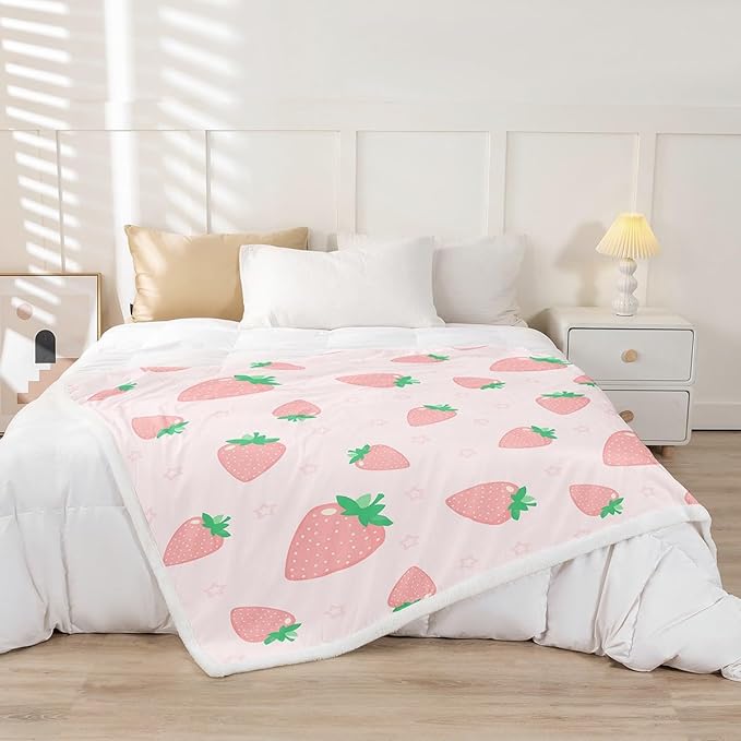 Feelyou Strawberry Print Fleece Blanket Kawaii Pink Strawberry Throw Blanket Cute Fruit Sherpa Blanket for Bed Sofa Couch Girl Room Decor Lightweight Plush Fuzzy Blanket Twin 60"x80"