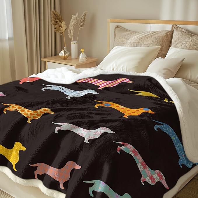 Sleepwish Colorful Dachshund Fleece Throw Blanket for Couch Chair Fuzzy Black Cartoon Puppy Sherpa Blanket Gifts for Women Kids, Baby(30"x 40")