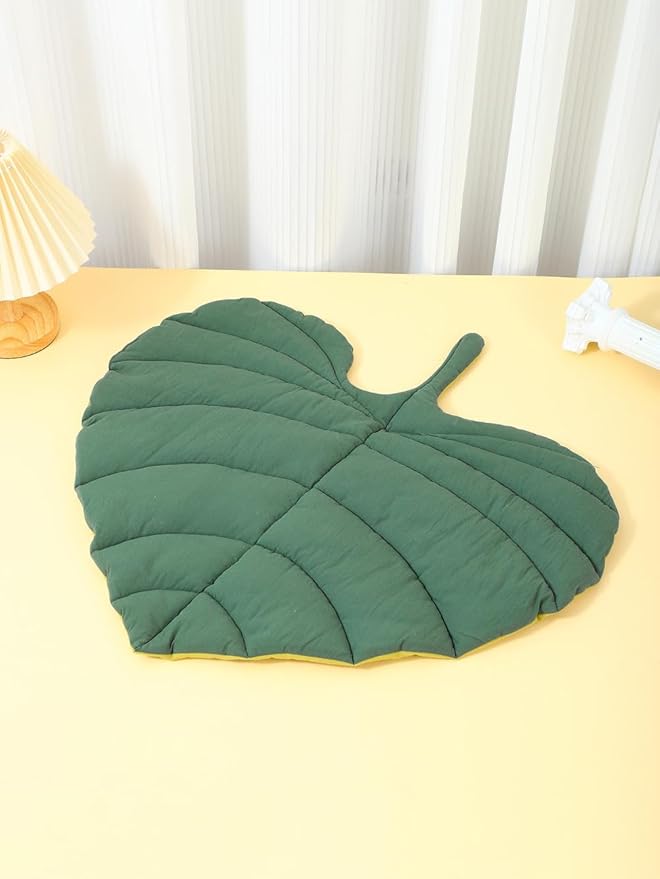 Cat Mattress Leaf Shape Cat Nest Cat and Dog Double-Sided Available Floor Mat Cover Pad Warm and Comfortable Cartoon Cat Bed Indoor Warm Accessories (Heart Leaves)