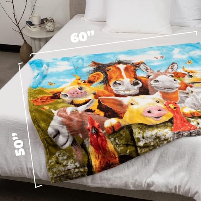 Dawhud Direct Cartoon Selfie Farm Animals Fleece Blanket for Bed 50" x 60" Farm Animal Fleece Throw Blanket for Women, Men and Kids Super Soft Plush Horse Blanket Throw Plush Blanket for Horse Lovers