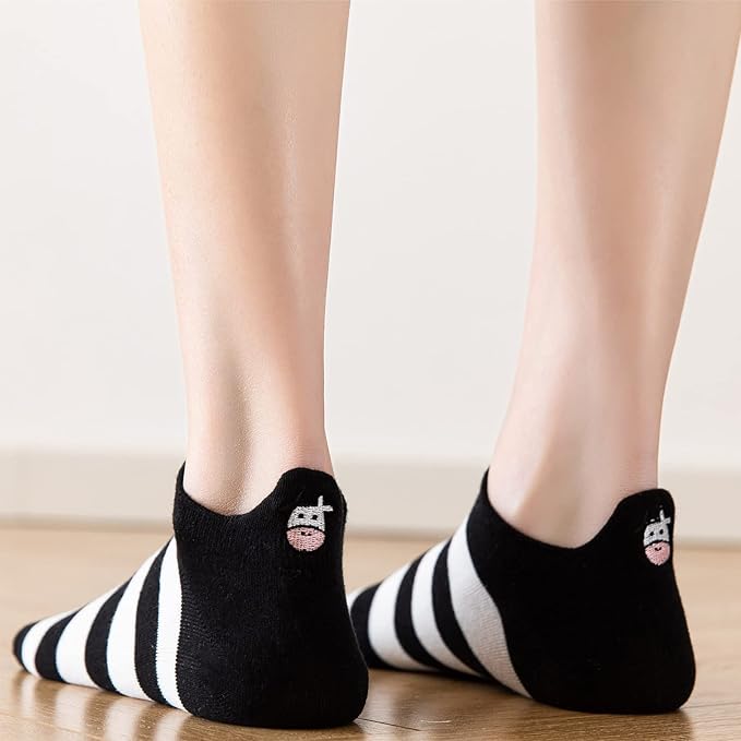 5 Pairs Cute Cow Embroidery Cotton Socks for Women - Black White Short Casual Ankle Socks