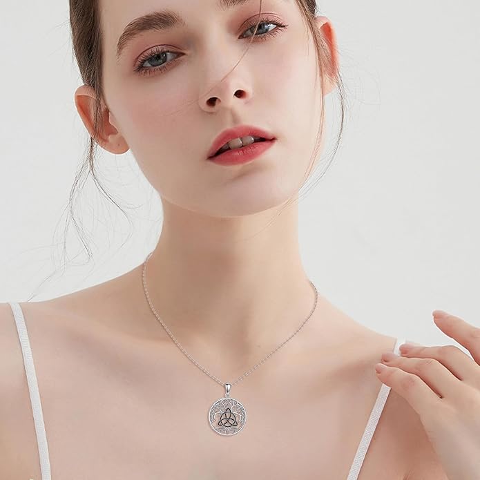 AOBOCO Cat Necklace Sterling Silver Bat Black Cat Quartz Cat Necklace Ghost Pumpkin Pentagram Witch Pendant Necklace Halloween Gifts for Women