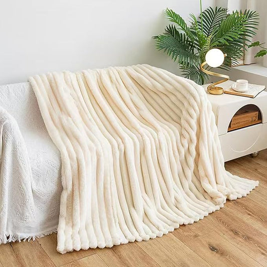 White Fleece Fuzzy Throw Blanket, 3D Fleece Ribbed Jacquard Blanket, Fuzzy Aesthetic Room Decor for Couch Sofa Bed, Gifts for Christmas, Birthdays