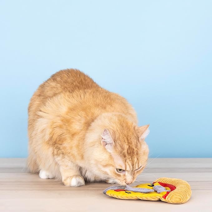 Fringe Studio "PEPURRONI & Sardines Please Puzzle Cat Toy, Pet Shop Collection (614005)