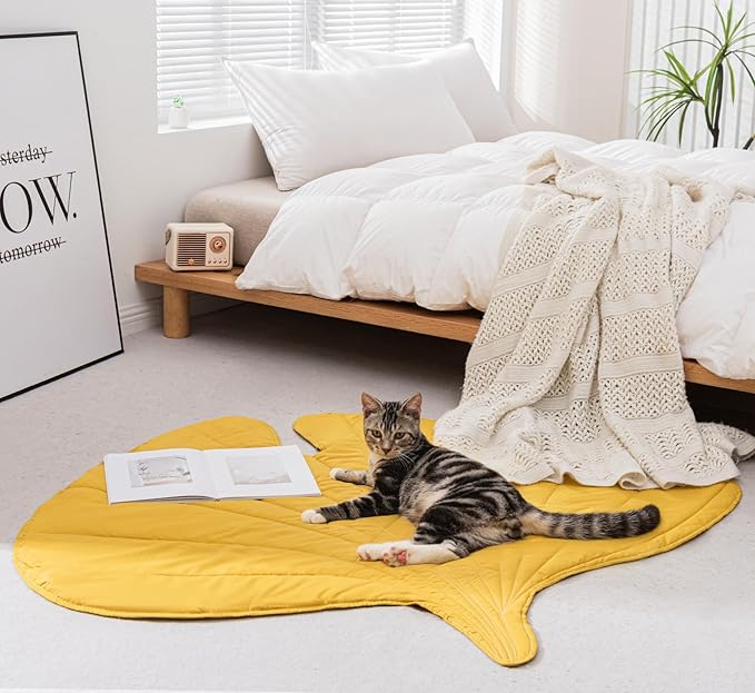 Dropshipful Dog Blanket for Large Dog, Leaf Shaped Cotton Pet Blanket, Cat Blanket for Indoor Cat, Leaves Blanket for Bed, Couch, Sofa Protection (50"x45",Yellow)