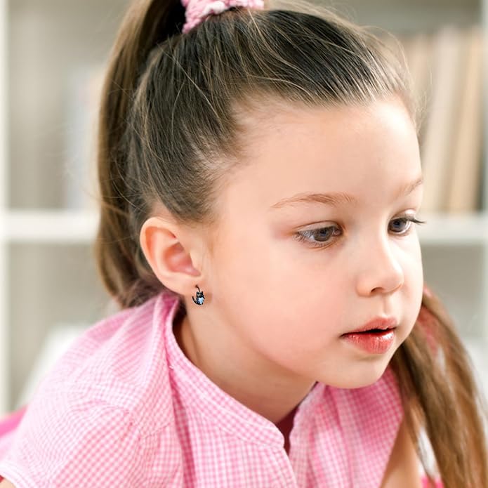 925 Sterling Silver Cat Earrings Cute Animal Kitten Stud Earrings cat Jewelry Gifts for Women Girls Hypoallergenic Earrings for Sensitive Ears