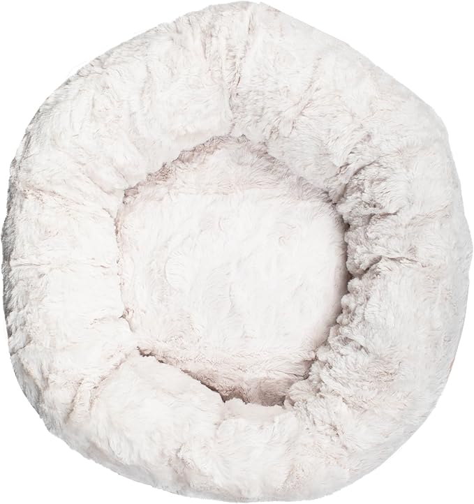 Fringe Studio Miss Kitty Heart Lite Peach Small Circle Pet Bed 18"- Poly Filled with Faux Fur Interior - Machine Washable