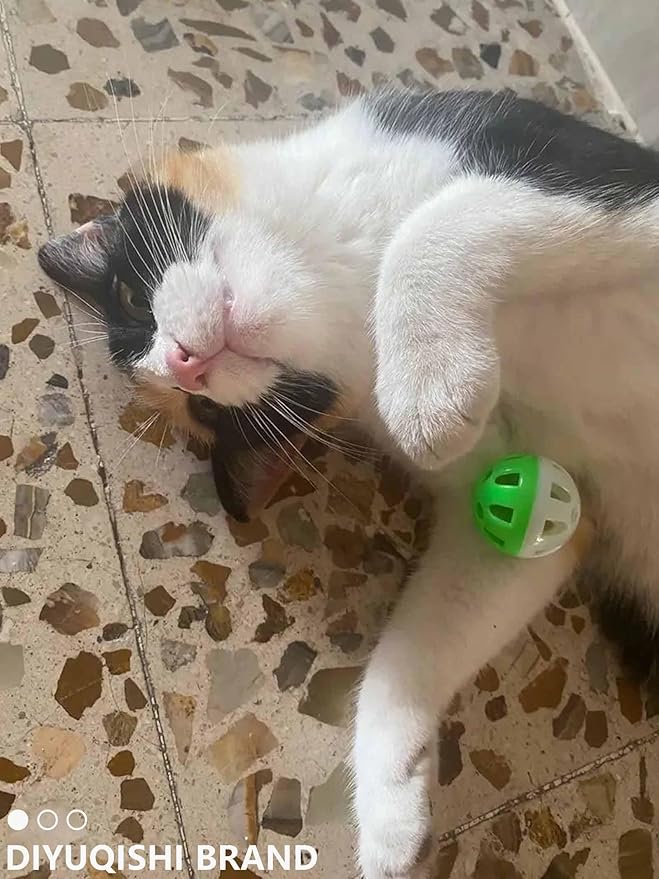 Classic Cat Toys for Indoor Cats, 10 Pcs, 1.5''~2.2'', Plastic Cat Ball with Bell to Arouse The Cat's Interest, for All Breed Sizes