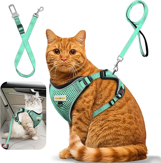 Cat Harness and Leash for Walking, Retractable Cat Harnesses and Leash Set Escape Proof, Breathable Soft Kitten Harness Small Large Cat Harness for Travel Training and Walking, Green, S