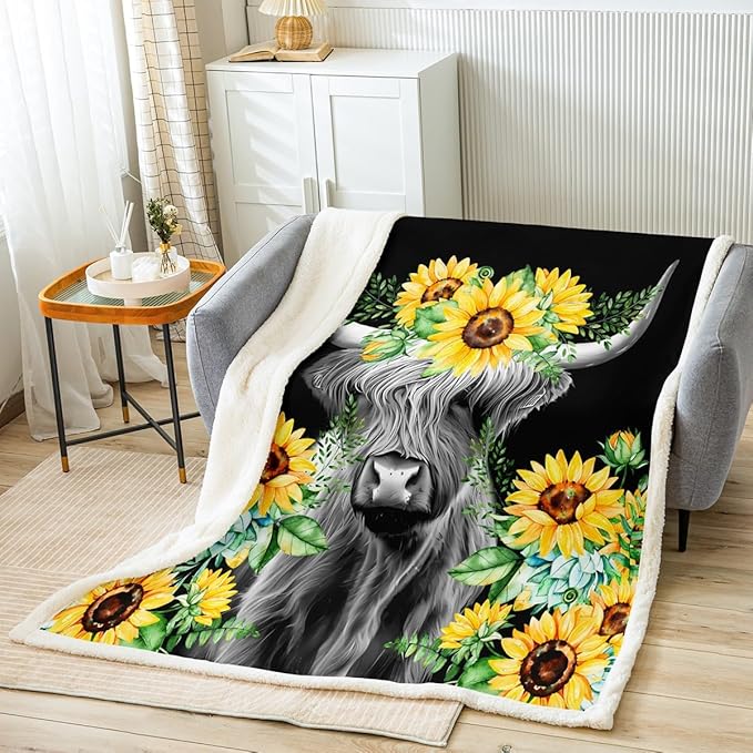 Highland Cow Fleece Throw Blanket Sunflower Floral Western Cow Bull Sherpa Blanket for Bed Couch Sofa Girls Farmhouse Wildlife Animal Plush Blanket Soft Black Fuzzy Blanket Room DecorKing 87"x95"