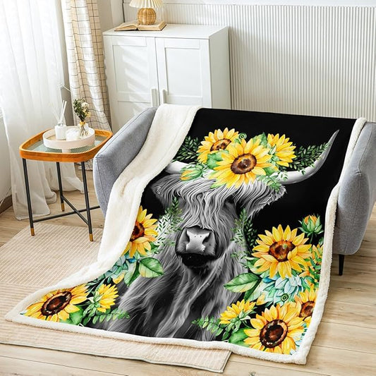 Highland Cow Fleece Throw Blanket Sunflower Floral Western Cow Bull Sherpa Blanket for Bed Couch Sofa Girls Farmhouse Wildlife Animal Plush Blanket Soft Black Fuzzy Blanket Room DecorKing 87"x95"