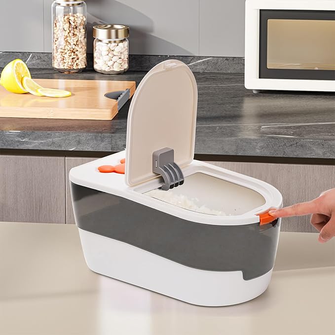 ZEAYEA Dog Foods Storage Container, 7 Lbs Airtight Pet Cat Food Storage Bins with Scoop, Cute Plastic Cereal Rice Container for Keeping Dry Food