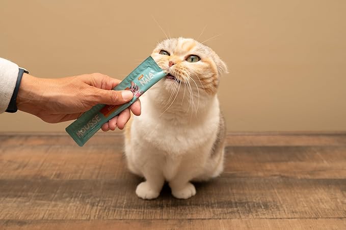LOVE, NALA - Natural Lickable Cat Squeeze Up Treat,Topper - Chicken Mousse - Wet Food Cat Puree - Grain Free, Fiber Blend, Minerals, Vitamins - 4 Pack 2 oz.