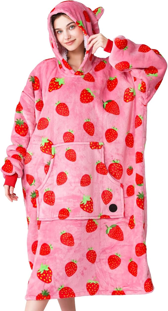 THREE POODLE Wearable Blanket Hoodie, Oversized Sherpa Sweatshirt Blanket for Adults Women Men, Warm Cozy Strawberry Hooded Blanket, Gifts for Mom Girlfriend