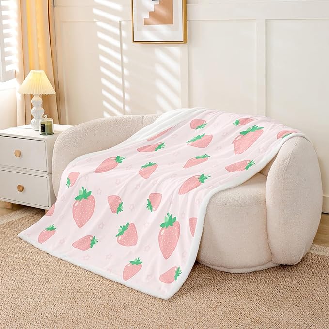 Feelyou Strawberry Print Fleece Blanket Kawaii Pink Strawberry Throw Blanket Cute Fruit Sherpa Blanket for Bed Sofa Couch Girl Room Decor Lightweight Plush Fuzzy Blanket 40"x50"