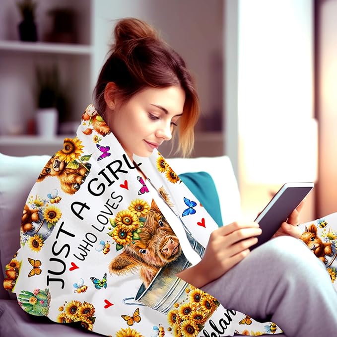 Highland Cow Gifts Sunflower Highland Cow Print Blanket Throw Plush Stuff Cute Animal Butterfly Gifts for Girls Kids Women Adults Highland Cow Lovers Birthday Decorations 60"X50"