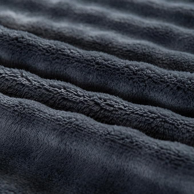 Faux Fur Throw Blanket, 3D Fleece Bubble Blanket, Flannel Fuzzy Soft Plush Bubble Blanket for Sofa Bed Room Office, Decorative Throw Blanket, 40"x60" Dark Grey