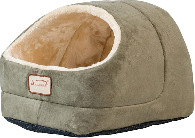 Armarkat Laurel Green Cat Bed Size, 18-Inch by 14-Inch