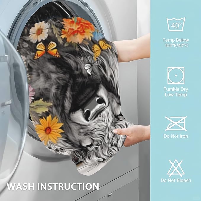 Highland Cow Hand Towels Set of 2,Daisy Flower Soft Fingertip Bath Towel Small Face Washcloths Decor Kitchen Towel for Hotel Spa Gym Sport 28x14in