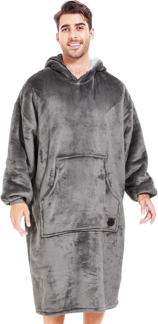 THREE POODLE Wearable Blanket Hoodie, Oversized Sherpa Sweatshirt Blanket for Adults Women Men, Warm Cozy Hooded Blanket, Gifts for Mom Girlfriend