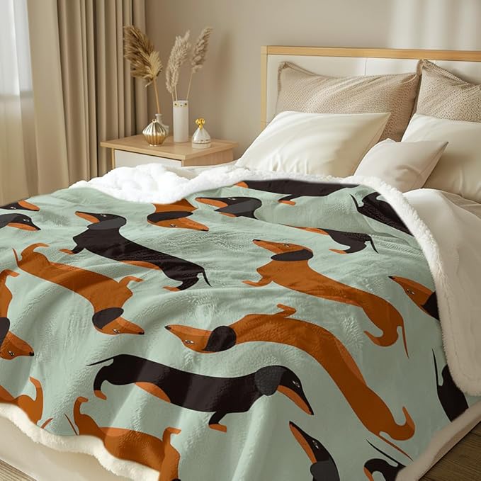 Dachshund Fleece Throw Blanket for Couch: Dog Sherpa Blanket for Dog Lovers - Soft Dachshund Gifts for Women, (Throw 50" X 60")