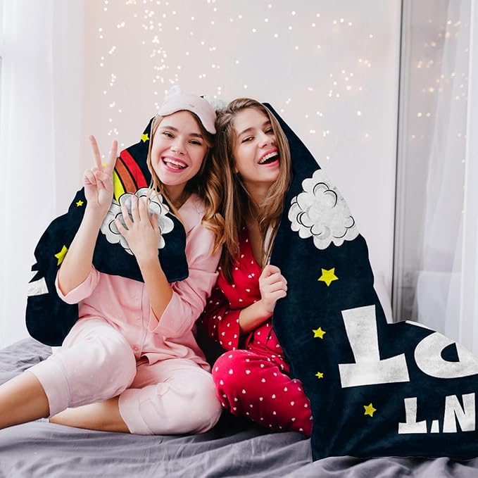 Pink Pig Throw Blanket 50"x60", I Didn't Fart My Butt Blew You a Kiss Funny Piggy Gifts, Cool Pigs in a Blanket for Pig Lovers, Piggy Birthday Party Decorations for Kids Boys Girls Women