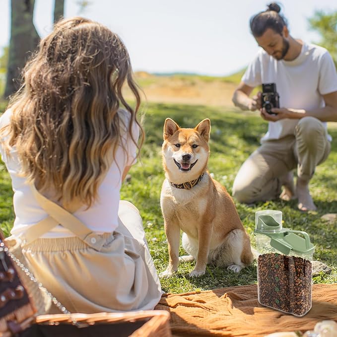 Dog Food Storage Container, Pet Food Storage Containers with Airtight Pour Spout, Cat Food Container with Measuring Cups, Portable Travel Pet Food Container for Dogs, Cats, Birds（Green）