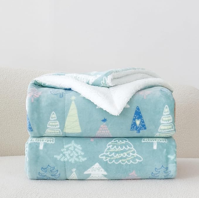 Elegant Comfort Reversible and Ultra-Plush Flannel Fleece-Winter Christmas Sherpa Throw- Lightweight Soft and Cozy-Holiday Decorative Throw, Perfect for Lounging, 50 x 60 inches, Mint Tree