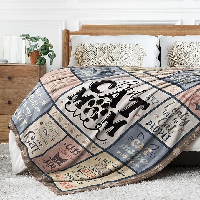 SteadStyle Cat Mom Gifts - Best Ever Blanket for Cat Lovers, Funny Cats Lady Presents for Women, Cozy Cats-Themed Gift for Birthday, Christmas, Mother’s Day 60'' x 50''