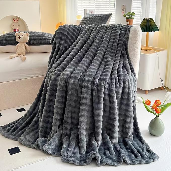 Faux Fur Throw Blanket, 3D Fleece Bubble Blanket, Flannel Fuzzy Soft Plush Bubble Blanket for Sofa Bed Room Office, Decorative Throw Blanket, 40"x60" Dark Grey