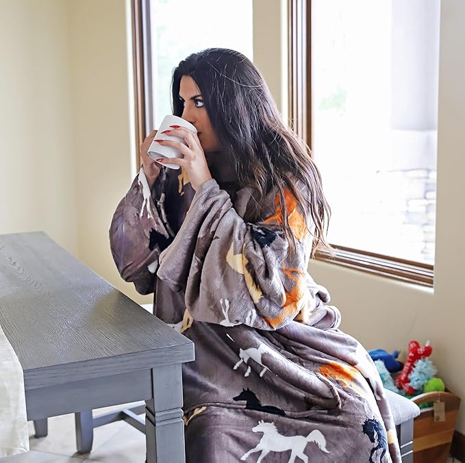 Solaris Wearable Horse Pattern Blanket with Sleeves, Super Soft Warm Snuggy Body TV Throw Blanket for Home Office Lounge, Horse Gift for Adult Women Men