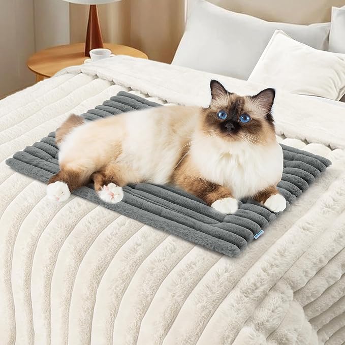 Luxury Soft Self Warming Cat Bed, Thermal Warm Extra Large Dog Pad for Indoor & Outdoor, Washable Pet Mat with Non-Slip Bottom (Grey)