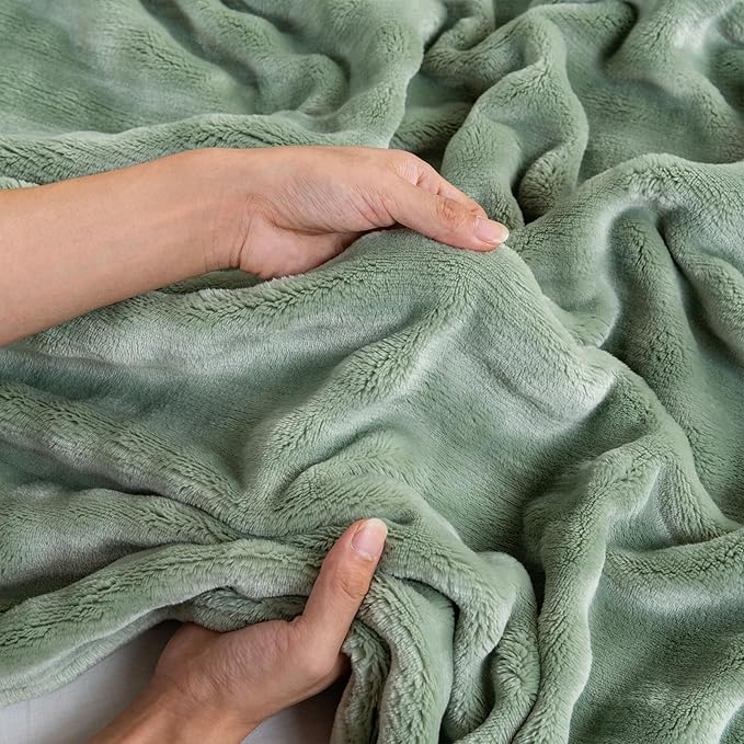 Faux Fur Throw Blanket, 3D Fleece Bubble Blanket, Flannel Fuzzy Soft Plush Blanket for Sofa Bed Room Office, Decorative Throw Blanket, 40"x60" Green