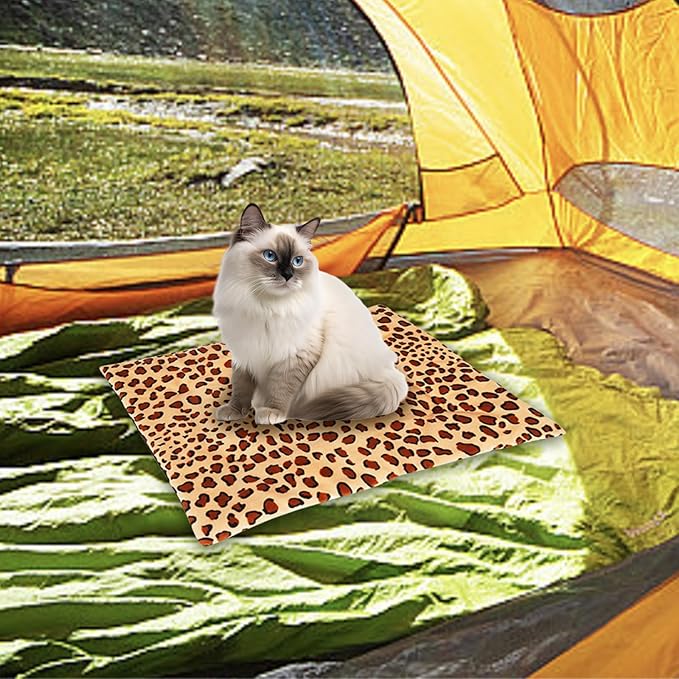 Portable Heated Pad for Cat, Puppy and Small Pet, 3-Temperature Settings, Washable, Safe 5V Voltage, Power-Bank Powered, Ideal for Indoor and Outdoor Use. 15" x 19" x 0.6" (Leopard Print)