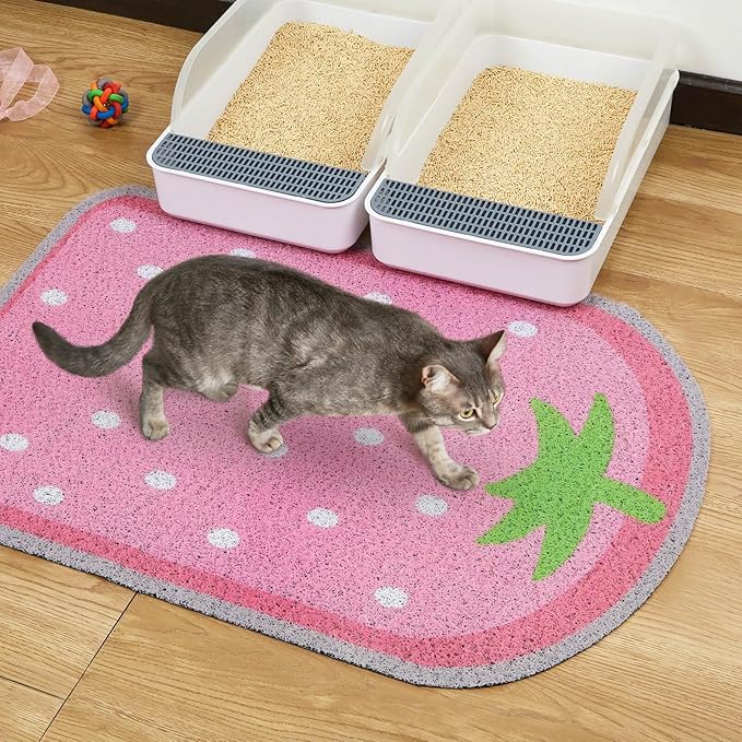 Bienbee Cat Litter Mat, 33.5x22.5in Cat Litter Mat Litter Trapping Mat Easy to Clean, Litter Box Mat with Bottom, Unique Graphic Design Cat Mats for Litter, Strawberry L