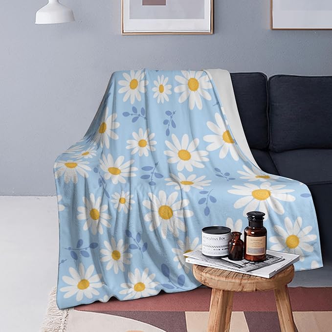 Daisy Flower Blanket Throw 50"x40", Cozy Lightweight Plush Floral Blanket, Gifts for Kids Women