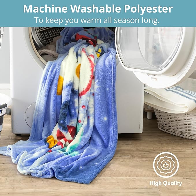 Dawhud Direct Christmas Fleece Blanket for Bed, 50" x 60" Cute Penguin Fleece Throw Blanket for Kids and Adults - Super Soft Plush Christmas Blanket Throw