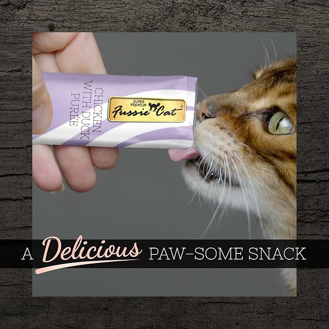 Fussie Cat Chicken with Duck Puree, lickable cat treats, 0.5oz pouch 4 Count (Pack of 1)