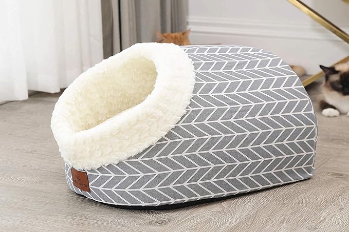 Cat Bed for Indoor Cats,Medium Large Cats Cave Bed,Machine Washable Slip Resistant Bottom,Ultra Soft Plush Cushion (Gray Arrow Cave)