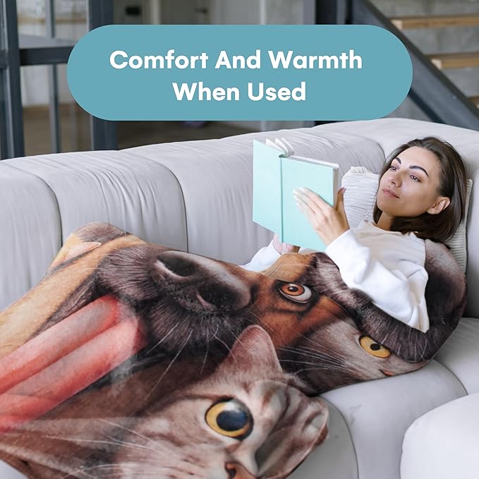 Dawhud Direct Selfie Dog and Cat Fleece Blanket - Soft Throw for Kids and Adults, Colorful Blanket with Dogs and Cats Taking a Selfie Print, Ideal for Beds, Couches, and Travel - 60.6 x 48.8 Inches