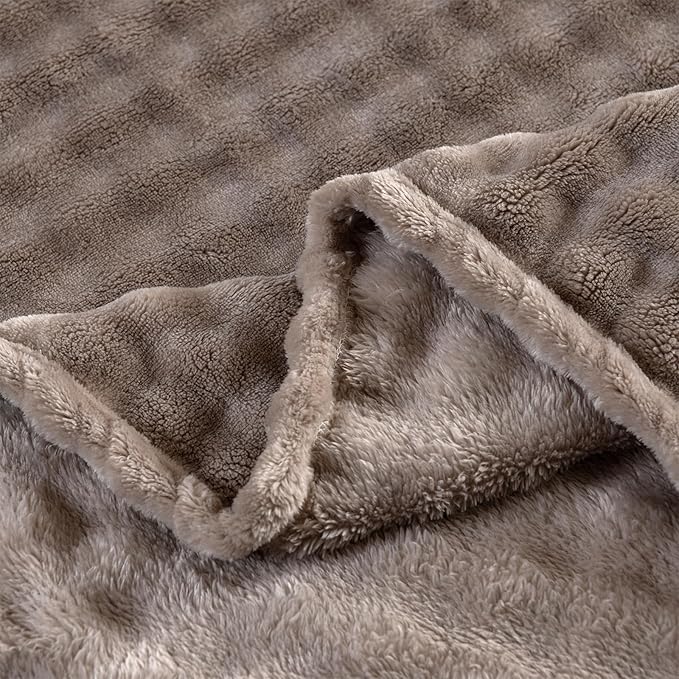 Faux Fur Throw Blanket, 3D Fleece Fluffy Bubble Blanket, Flannel Fuzzy Soft Plush Bubble Blanket for Sofa Bed Room Office, Decorative Throw Blanket, 40"x60" Khaki
