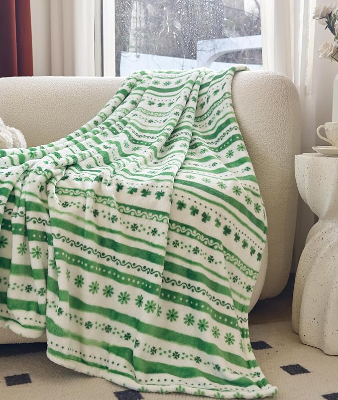 Elegant Comfort Velvet Touch Ultra Plush St Patricks Day Lucky Spring Green Clover Shamrock Irish Printed Fleece Throw/Blanket-50 x 60inch, Floral Clover