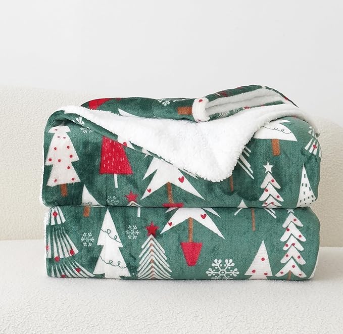 Elegant Comfort Reversible and Ultra-Plush Flannel Fleece-Winter Christmas Sherpa Throw- Lightweight Soft and Cozy-Holiday Decorative Throw, Perfect for Lounging, 50 x 60 inches, Hunter Christmas Tree