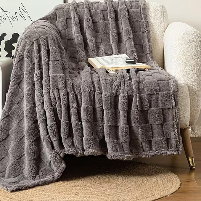 Checkered Throw Blanket for Couch, Cozy Soft Warmer Comfort Lightweight for All Season, Fuzzy Aesthetic Room Decor for Couch Sofa Bed, Gifts for Christmas, Birthdays, Grey