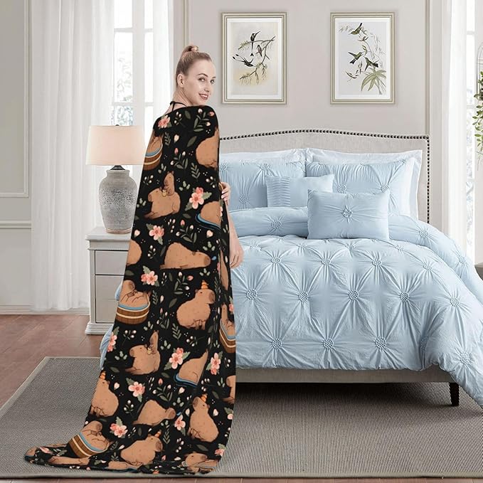 Cute Capybara Pattern Soft Fleece Blanket - Cozy and Cute Animal Design for Bed, Couch, or Gift 50"x40"